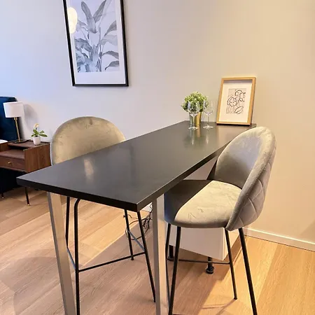 Central, Harbour 5 Minutes, 1-bedroom *