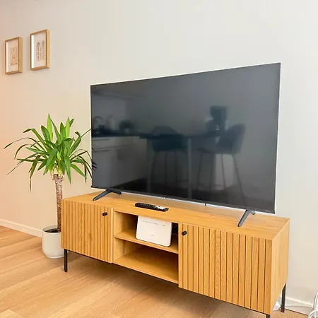 Lägenhet Modern 1br Near Port & Center *